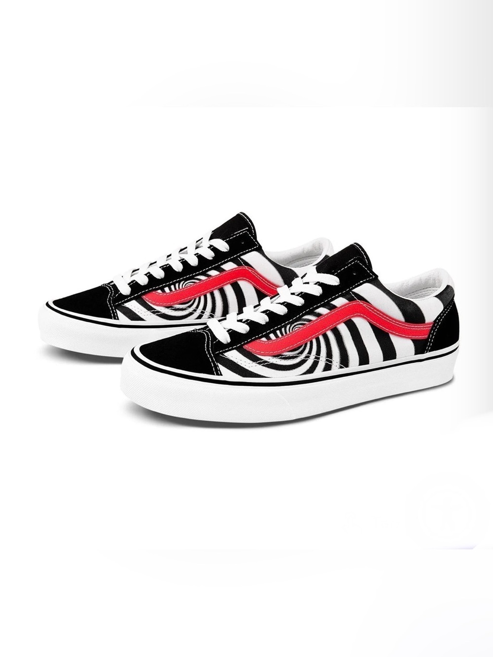 NEW!! VANs Black & White Swirl Sneakers - Mens 12